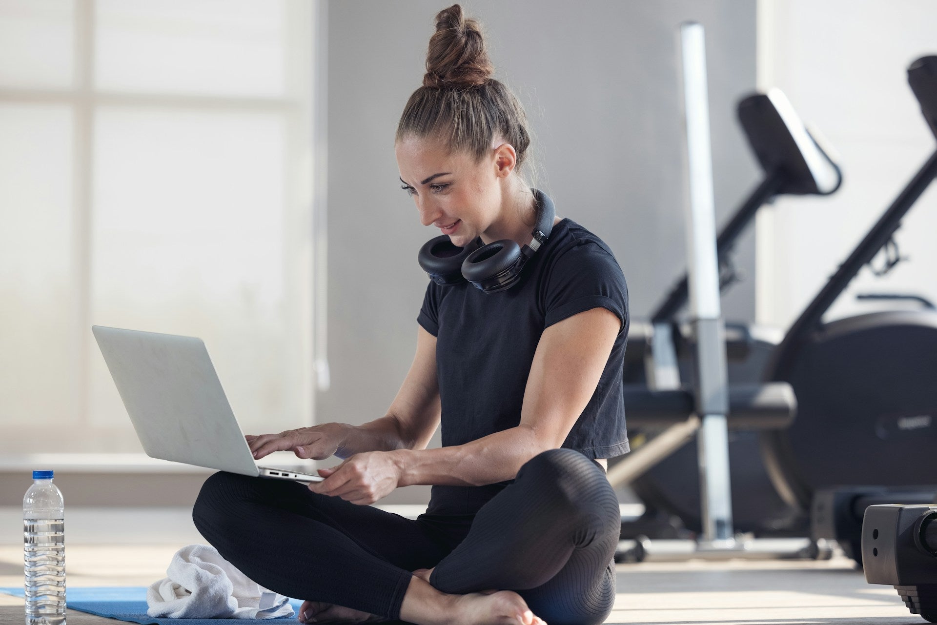 What to Know About Buying Fitness Supplies Online