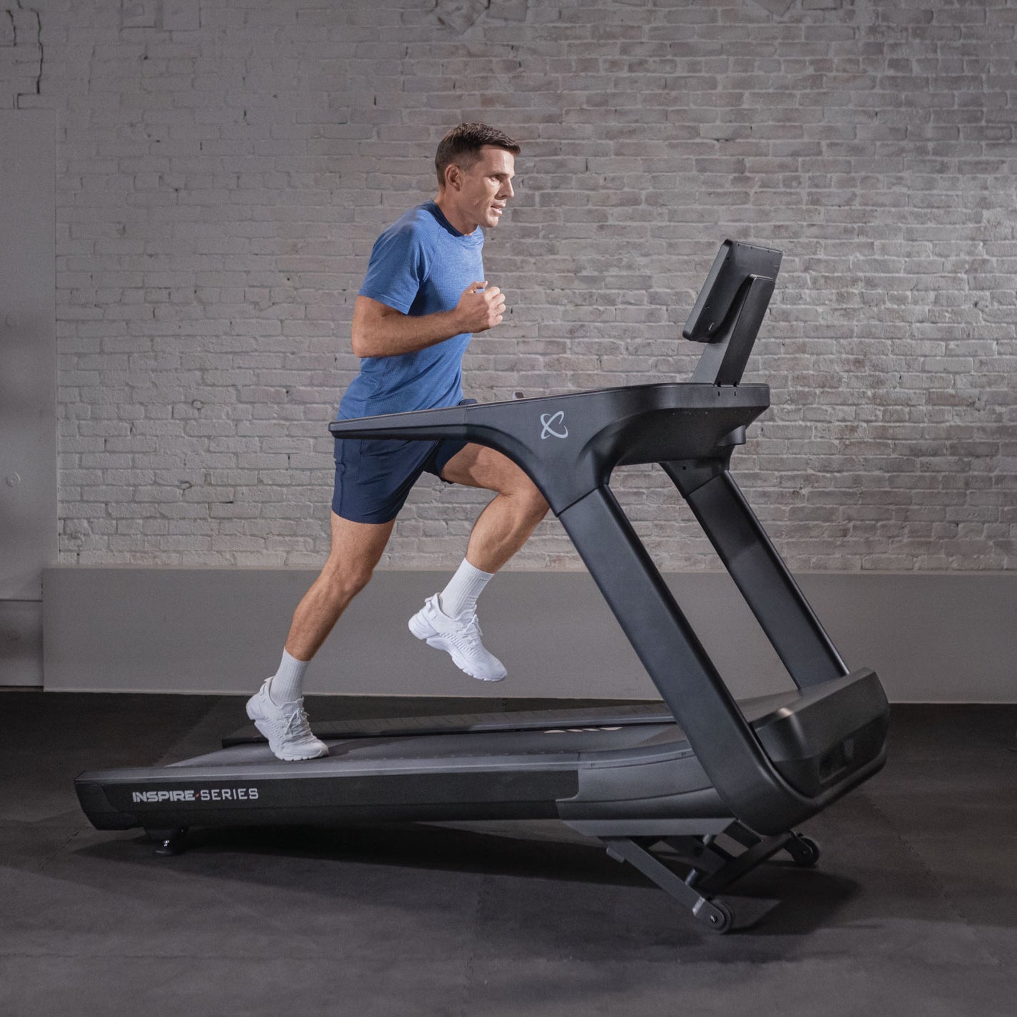 Inspire Series T7s Treadmill thumbnail 7